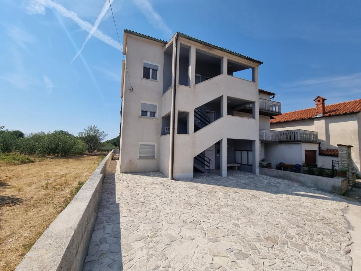 Apartment Sunrise, Coastal Istra, Pula Duga Uvala Pavicini Exterior photo
